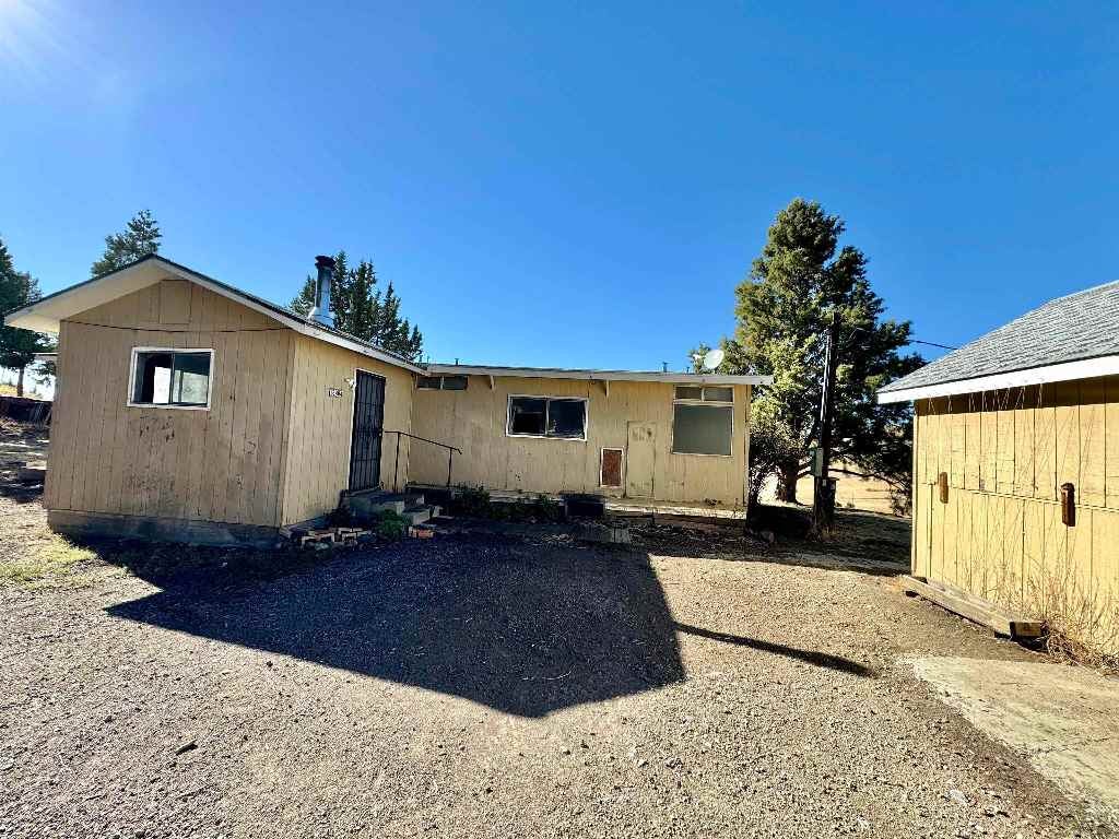 13404 York Road Montague, CA 96064 - Photo 3 of 20 Gallery Image 3