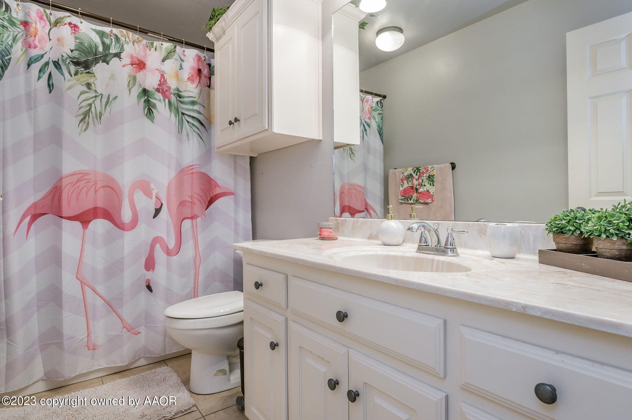 4718 Capulin Lane Amarillo, TX 79110 - Photo 13 of 20 Hall Bathroom