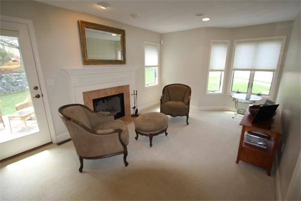 5 Riverside Drive Marblehead, MA 01945 - Photo 6 of 10 Gallery Image 6