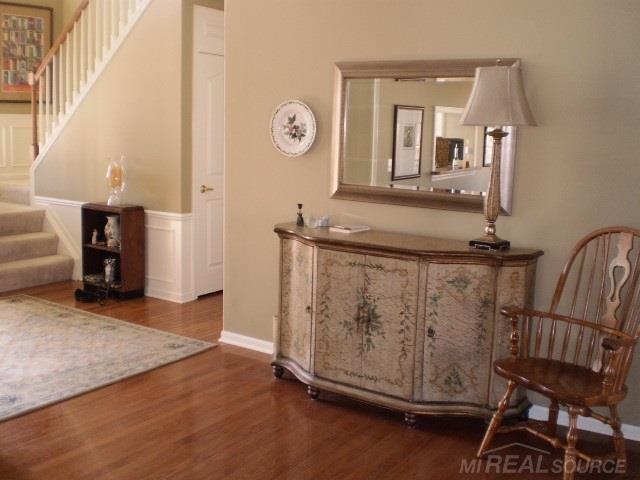 1923 Dunham Drive, Unit 90 Rochester, MI 48306 - Photo 23 of 27 Foyer