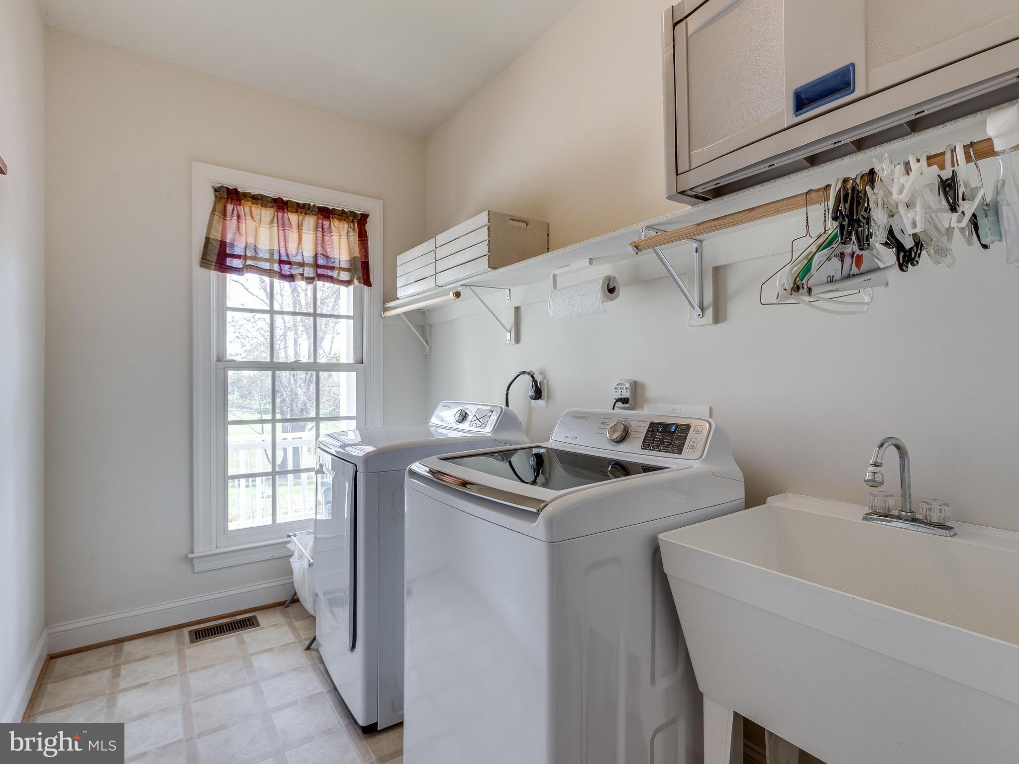 15013 Rolling Ridge Road Haymarket, VA 20169 - Photo 24 of 30 Laundry Room