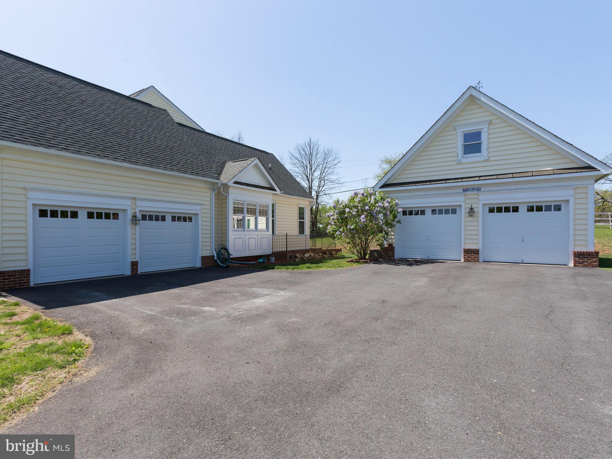 15013 Rolling Ridge Road Haymarket, VA 20169 - Photo 7 of 30 2 Car Attached & 2 Car Detached Garage