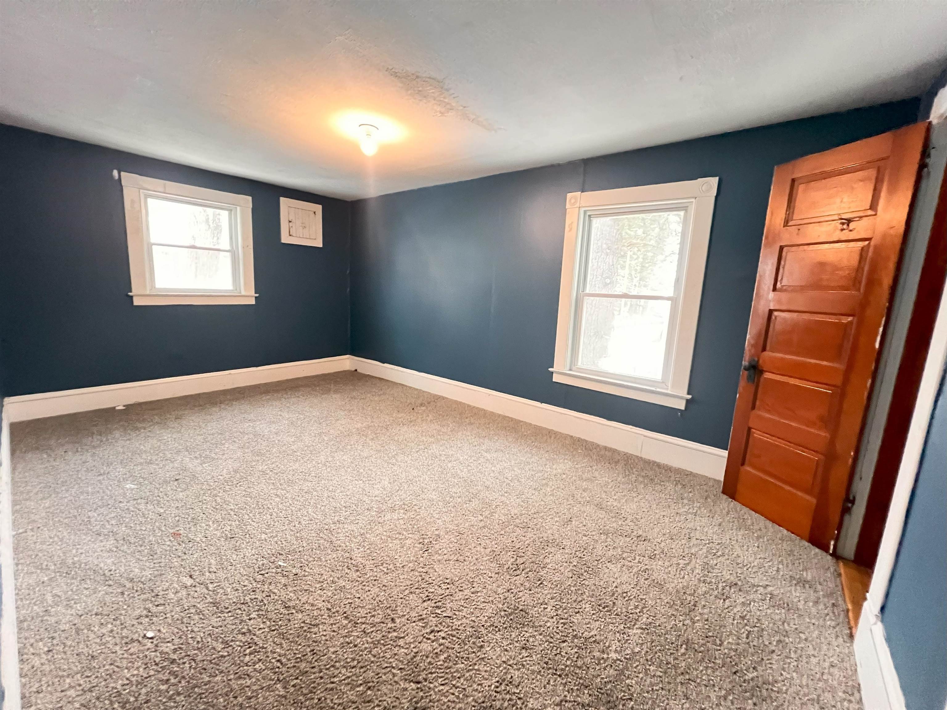 149 Commercial Avenue Lunenburg, VT 05904 - Photo 18 of 32