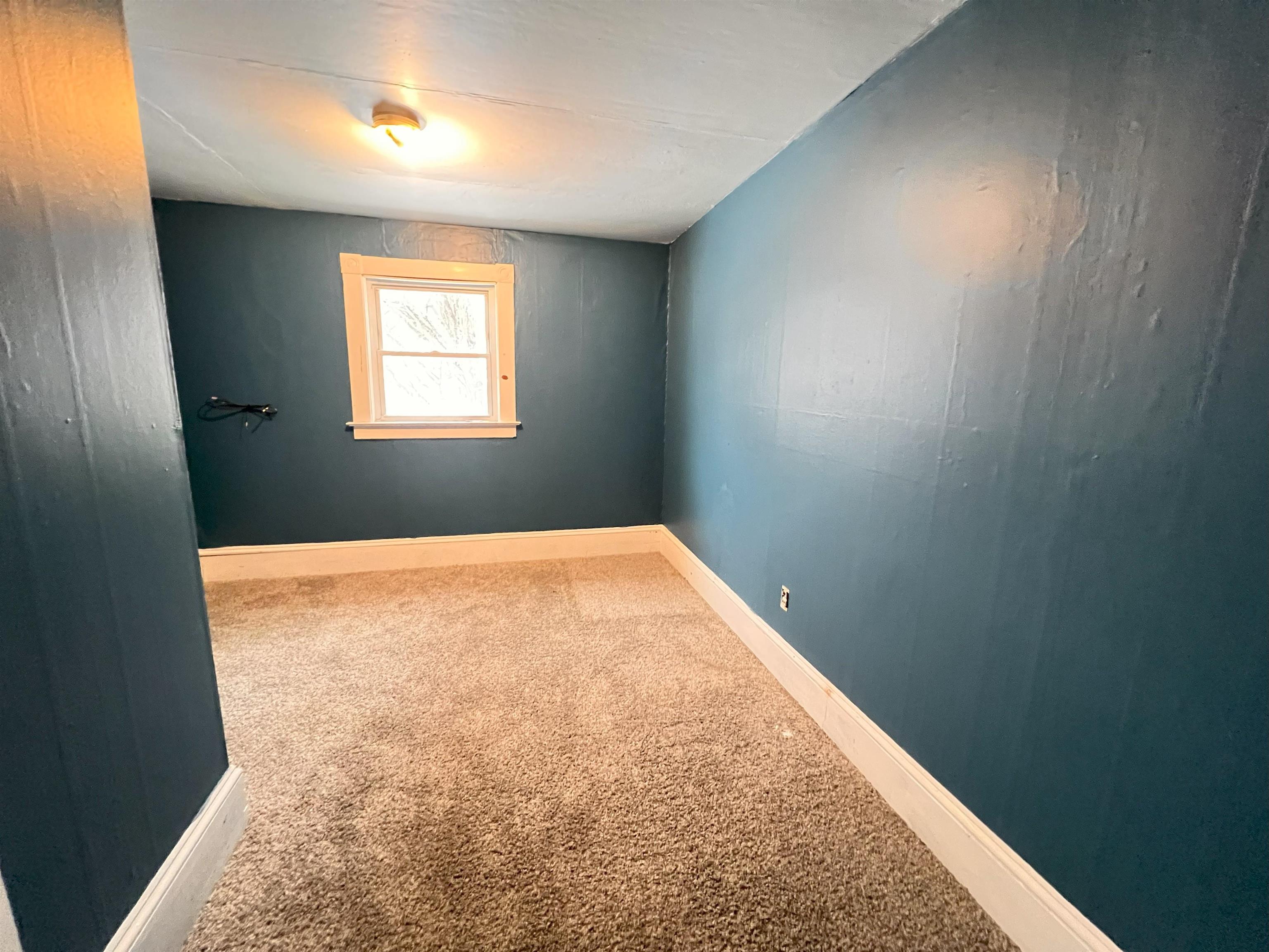 149 Commercial Avenue Lunenburg, VT 05904 - Photo 19 of 32