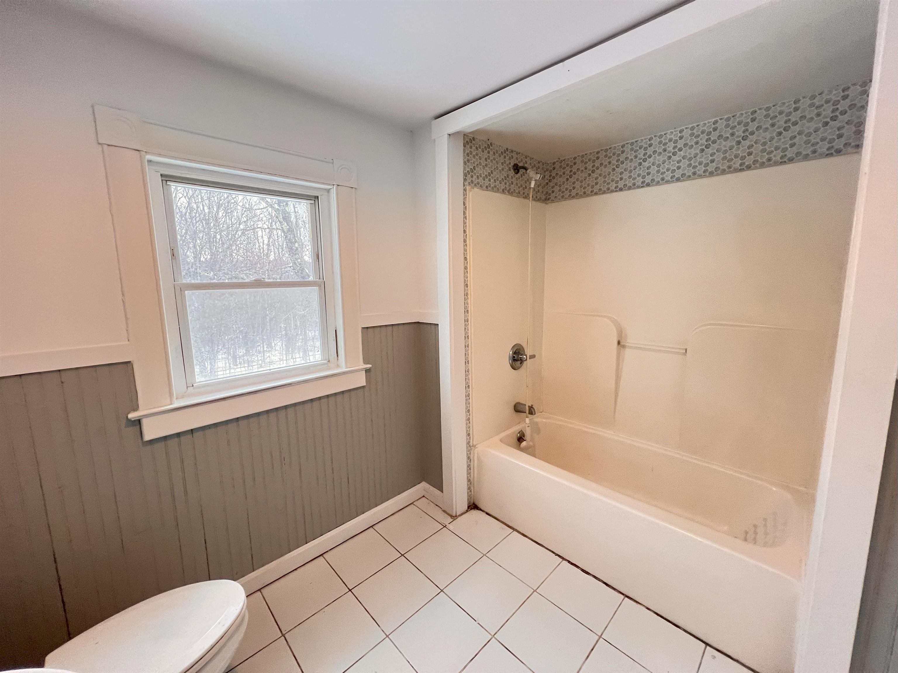 149 Commercial Avenue Lunenburg, VT 05904 - Photo 4 of 32