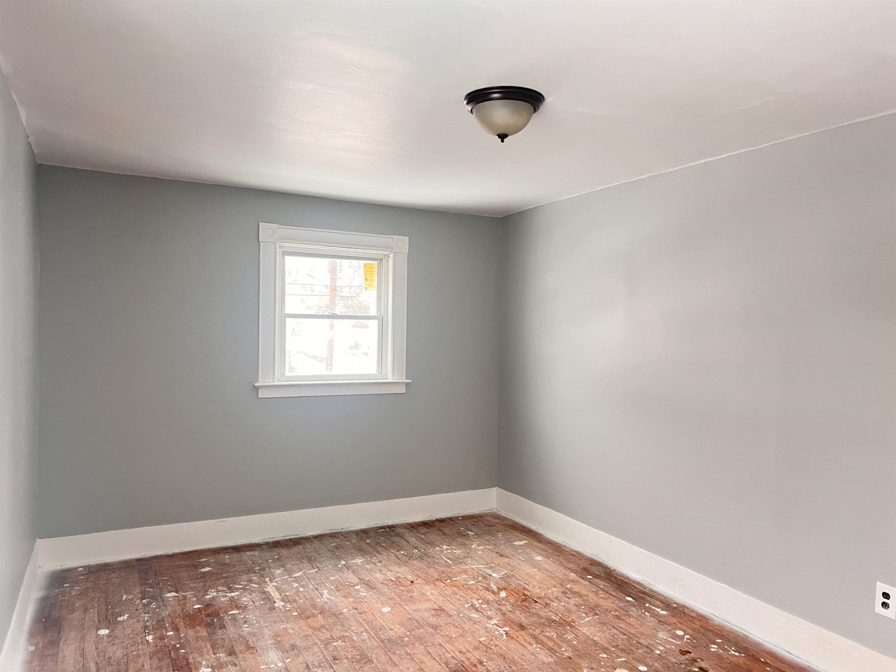 149 Commercial Avenue Lunenburg, VT 05904 - Photo 7 of 32