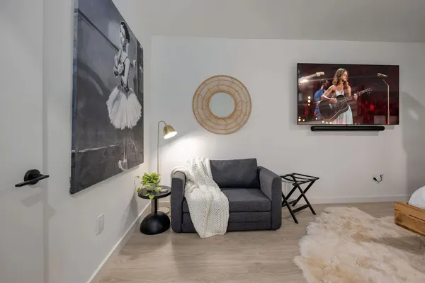 $6,995 | 635 7th Avenue South, Unit 611, Nashville, TN 37203
