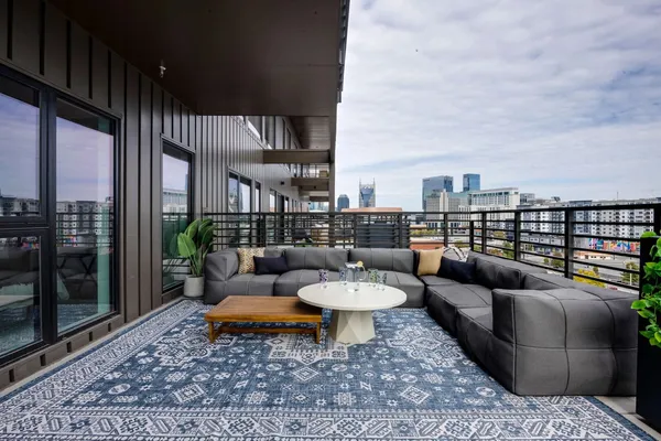 $6,995 | 635 7th Avenue South, Unit 611, Nashville, TN 37203