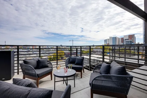 $6,995 | 635 7th Avenue South, Unit 611, Nashville, TN 37203
