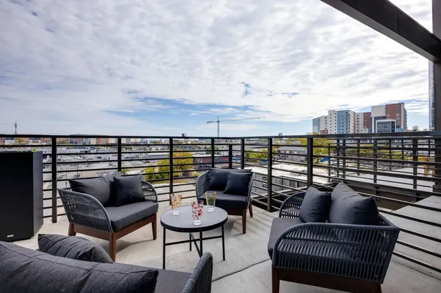 $6,995 | 635 7th Avenue South, Unit 611, Nashville, TN 37203