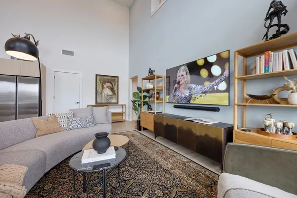 $6,995 | 635 7th Avenue South, Unit 611, Nashville, TN 37203