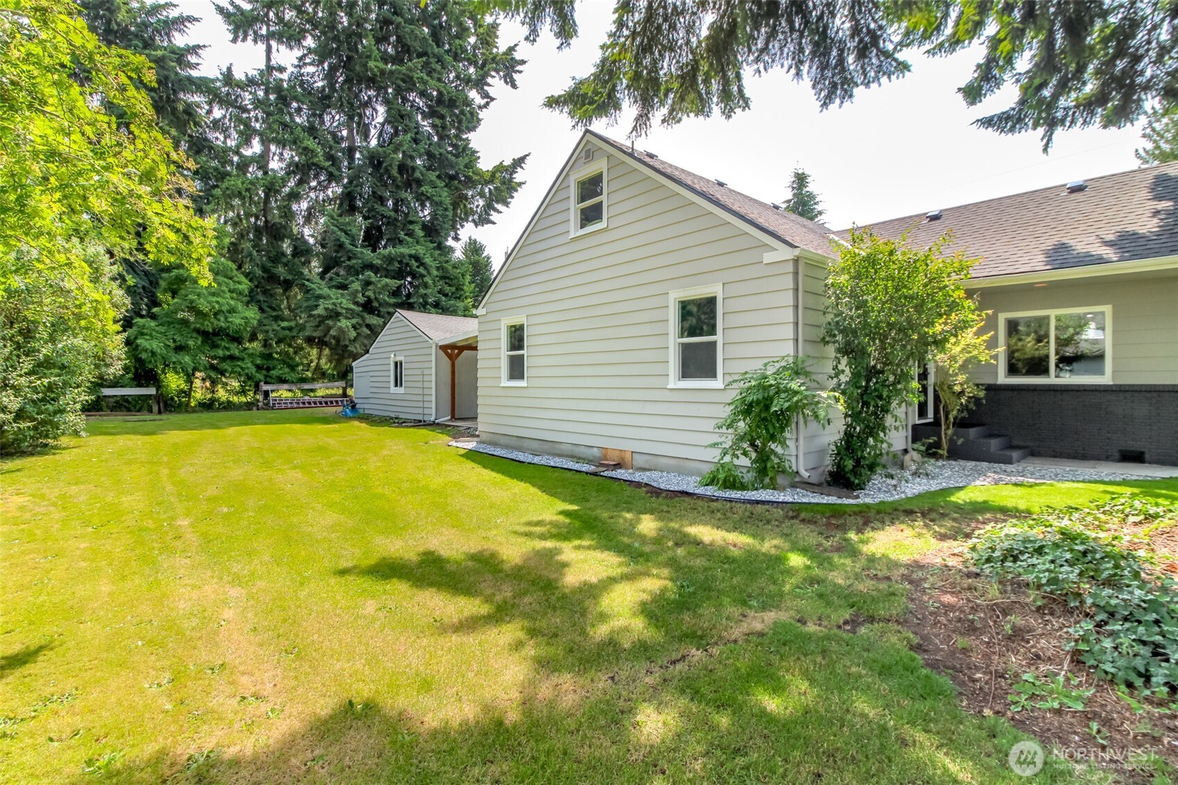 318 Mill Avenue Southeast Orting, WA 98360 - Photo 6 of 36