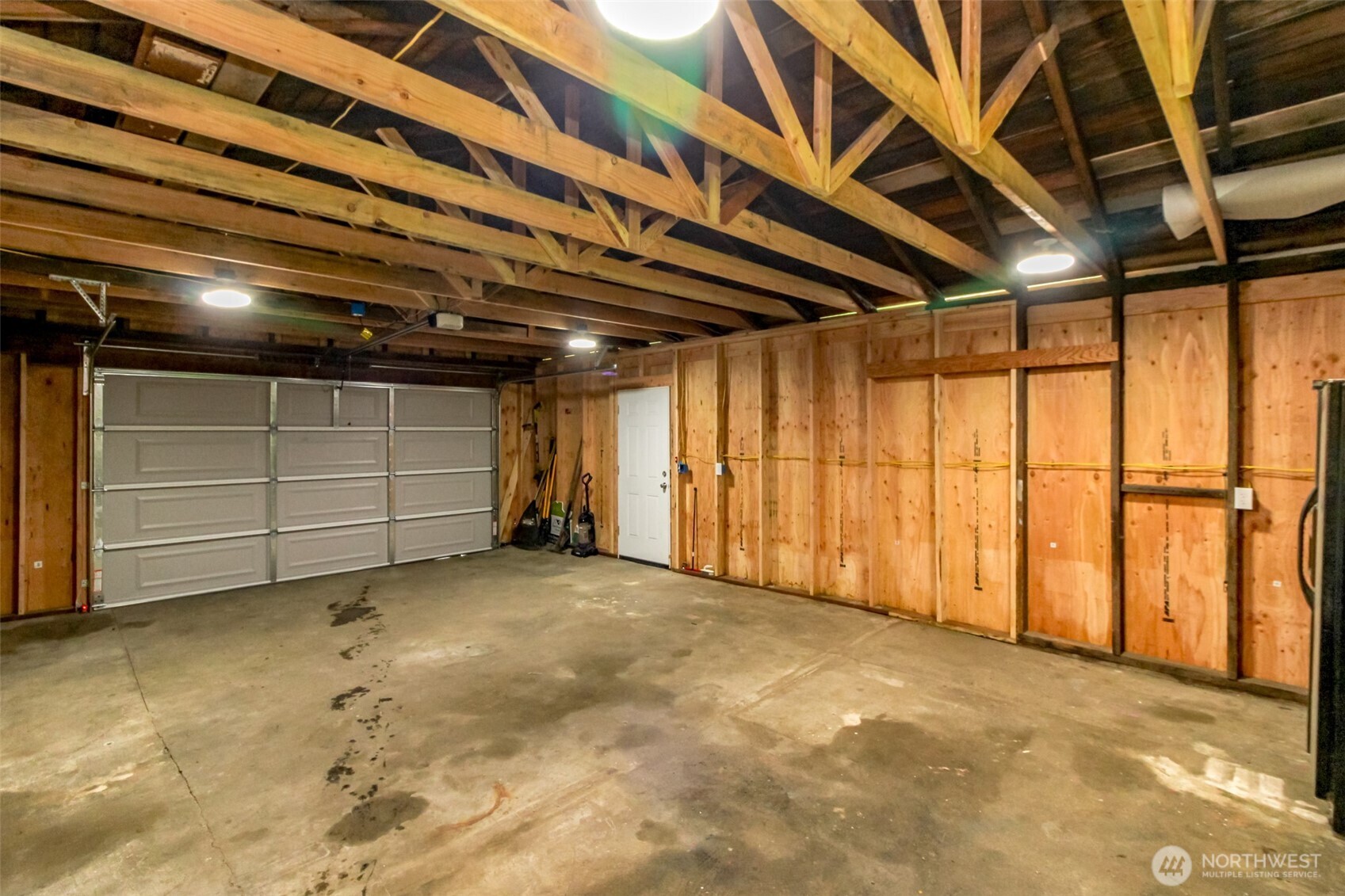 318 Mill Avenue Southeast Orting, WA 98360 - Photo 10 of 36