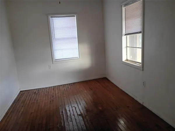 a view of livingroom with furniture and wooden floor
