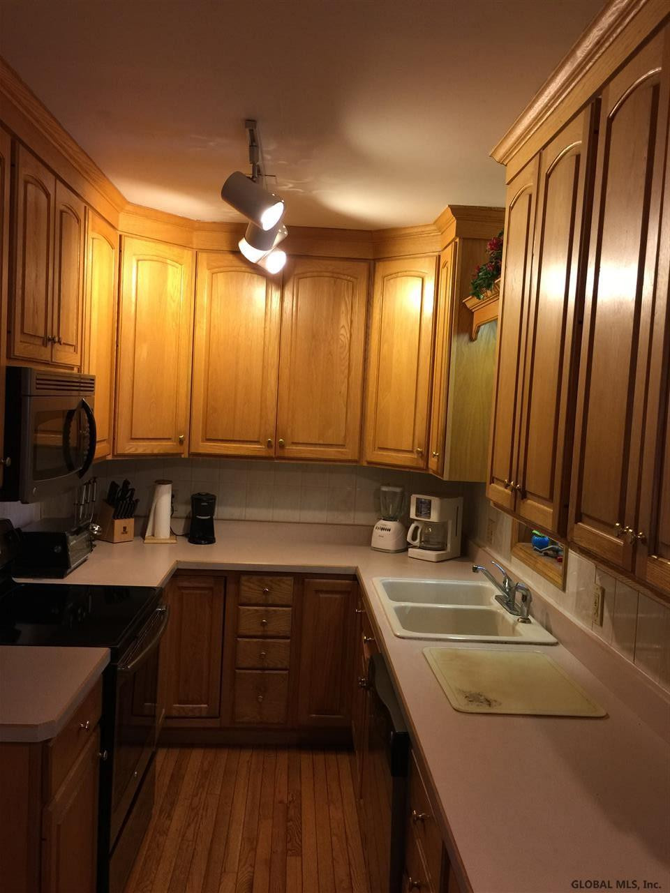 9 Irving Road Scotia, NY 12302 - Photo 4 of 24 Photo 4