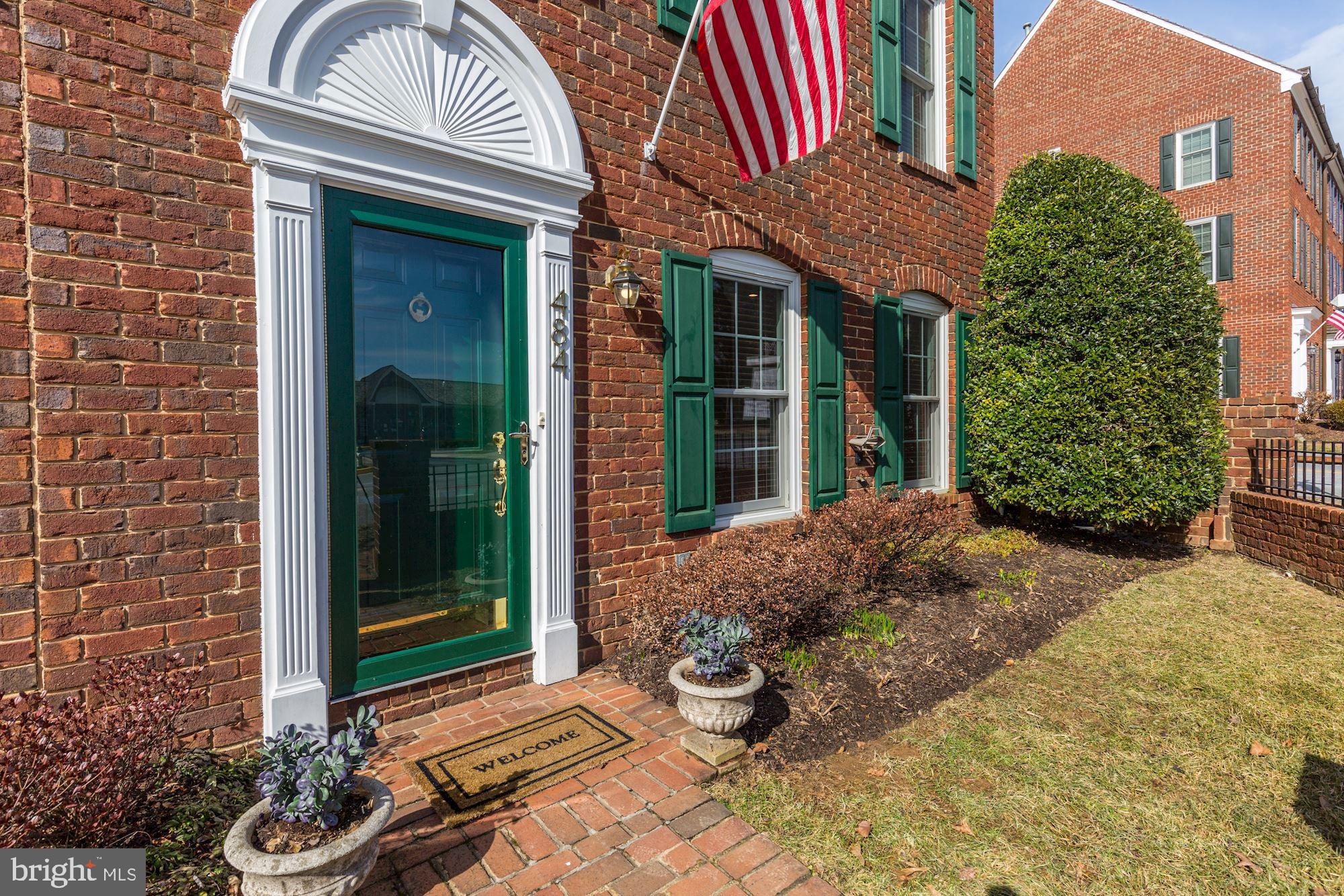 484 Tschiffely Square Road Gaithersburg, MD 20878 - Photo 2 of 27 Sundrenched Brick End Unit