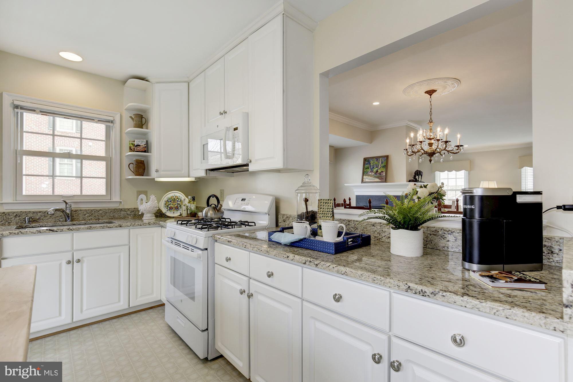 484 Tschiffely Square Road Gaithersburg, MD 20878 - Photo 13 of 27 Kitchen