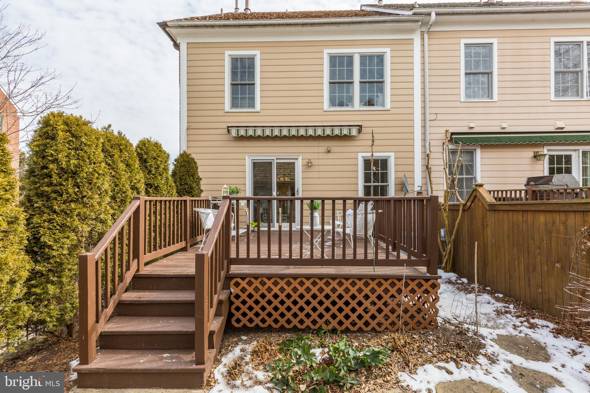484 Tschiffely Square Road Gaithersburg, MD 20878 - Photo 25 of 27 Private Rear Deck w/Awning