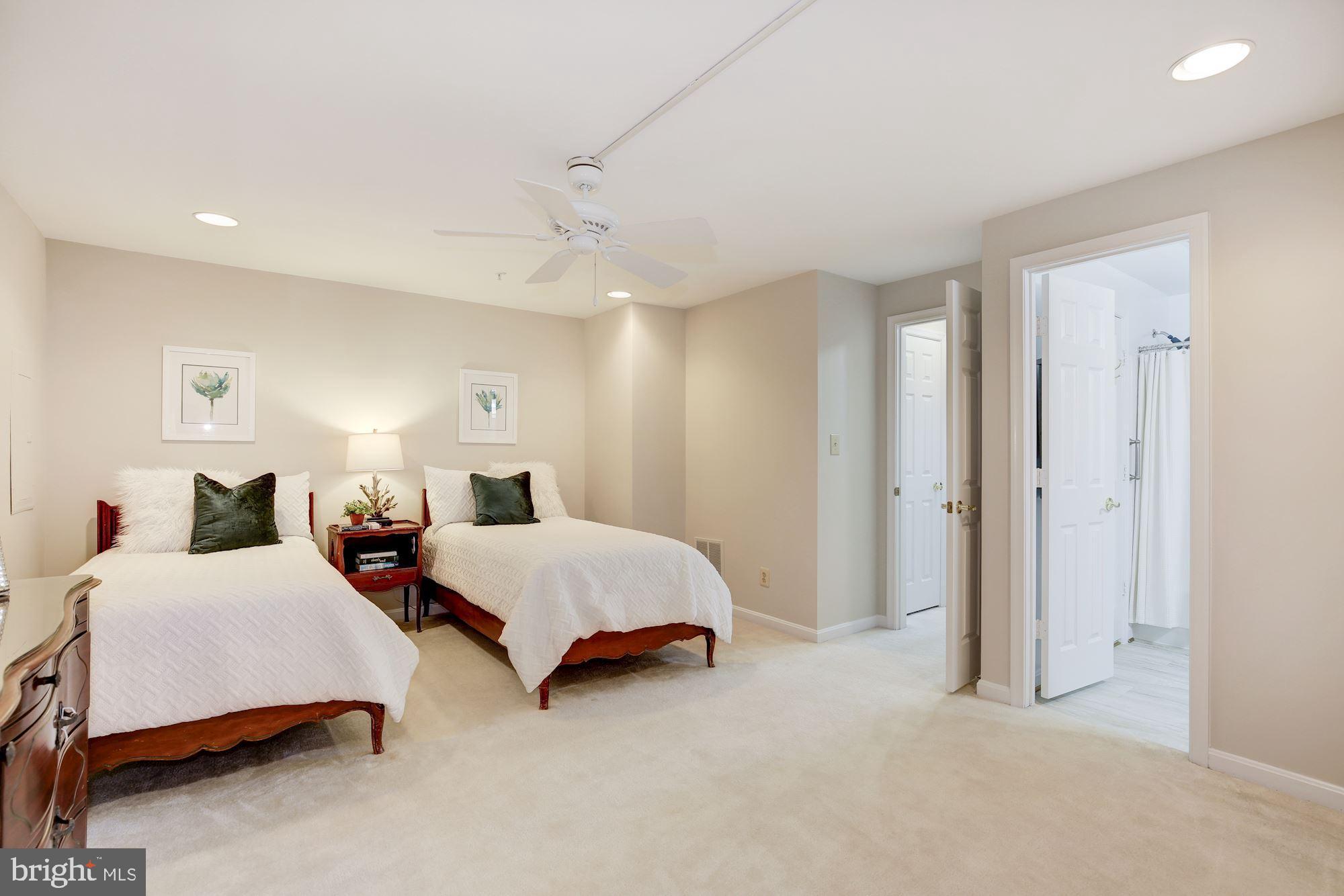 484 Tschiffely Square Road Gaithersburg, MD 20878 - Photo 8 of 27 Entry Level Bedroom Suite
