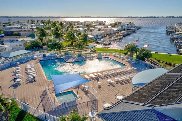 $299,900 | 114 Nettles Boulevard, Jensen Beach, FL 34957