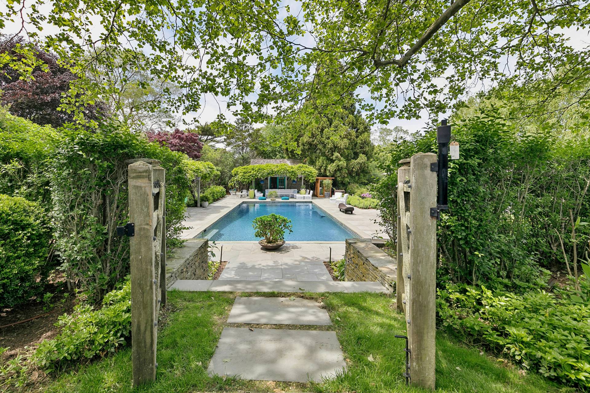 795 Ocean Road Bridgehampton, NY 11932 - Photo 2 of 31 Gallery Image 2