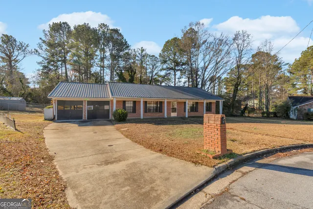 $175,000 | 1999 Sewing Circle, Lithonia, GA 30058