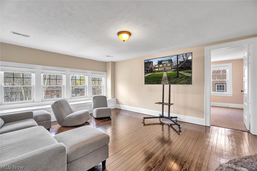 2850 Berkshire Road Cleveland, OH 44118 - Photo 27 of 33 Third floor gathering area - great for additional living space
