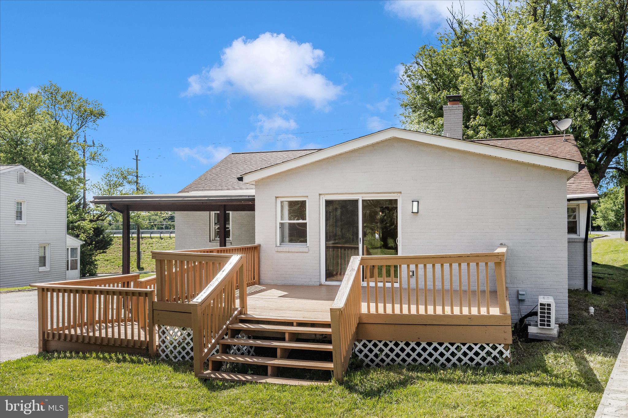 16215 Redland Road Rockville, MD 20855 - Photo 41 of 51 Exterior Back