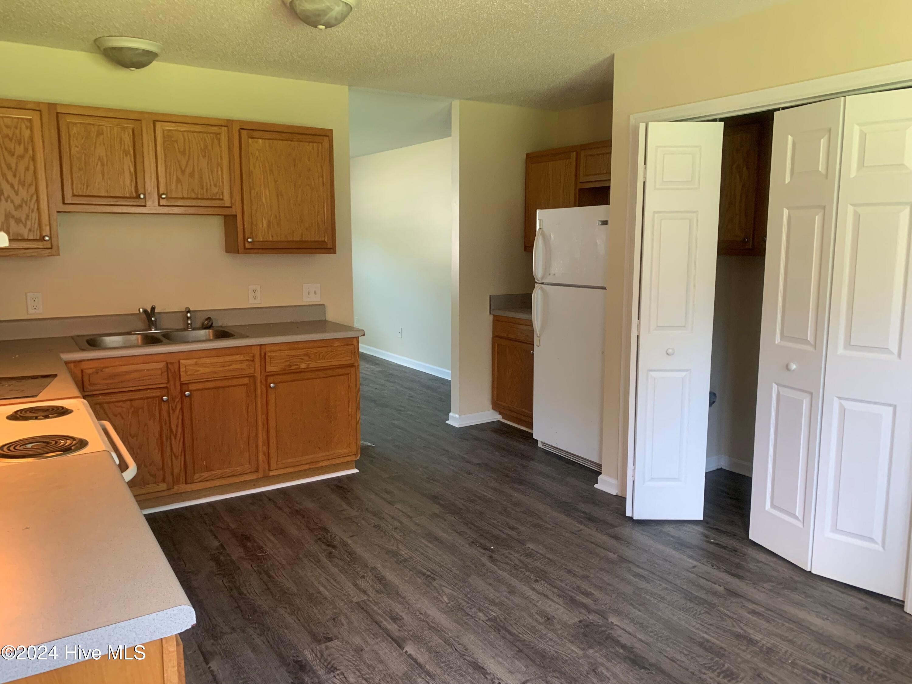 586 Haws Run Road, Unit 2 Jacksonville, NC 28540 - Photo 4 of 10 kitchen 1