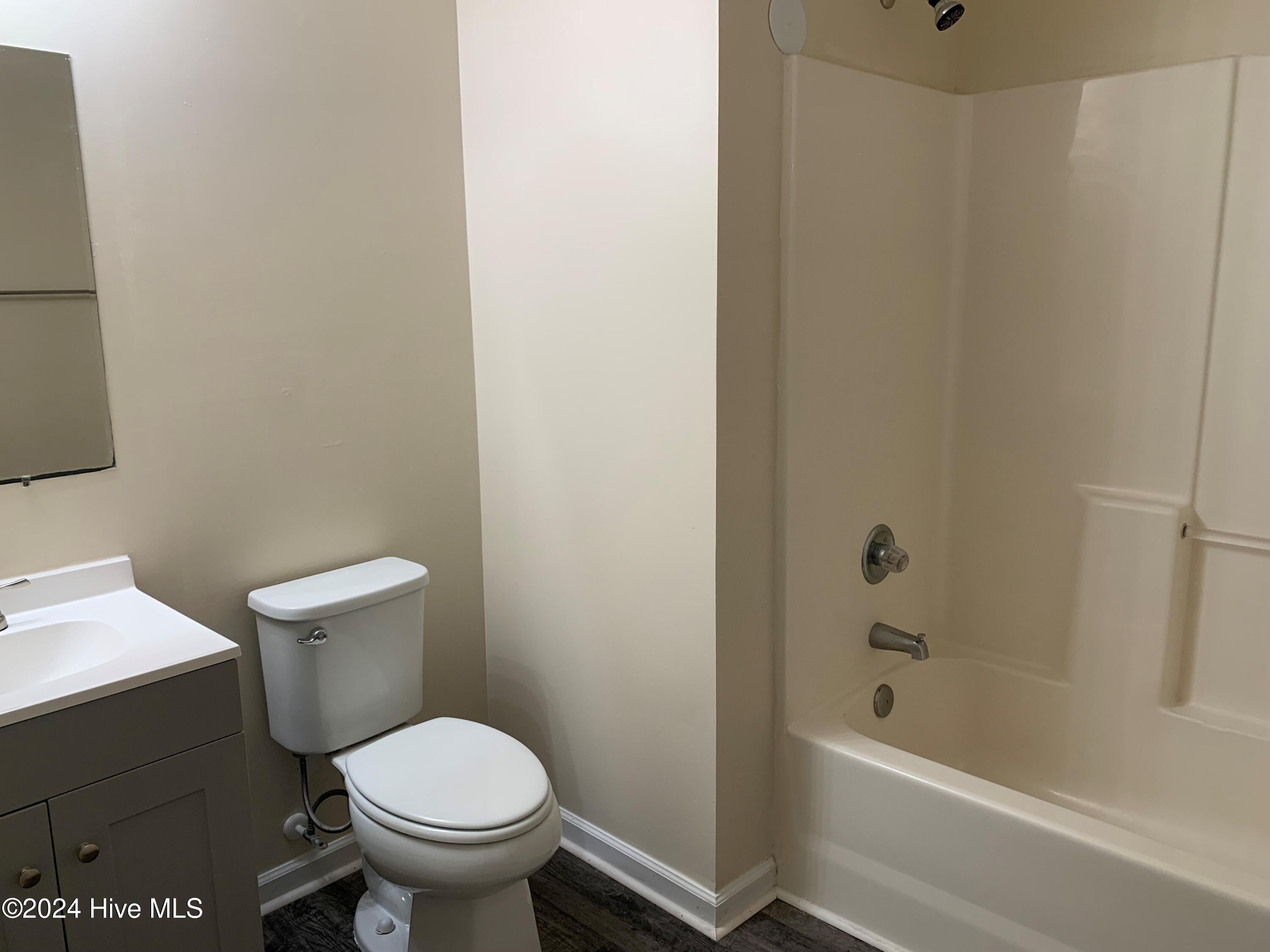 586 Haws Run Road, Unit 2 Jacksonville, NC 28540 - Photo 6 of 10 bathroom