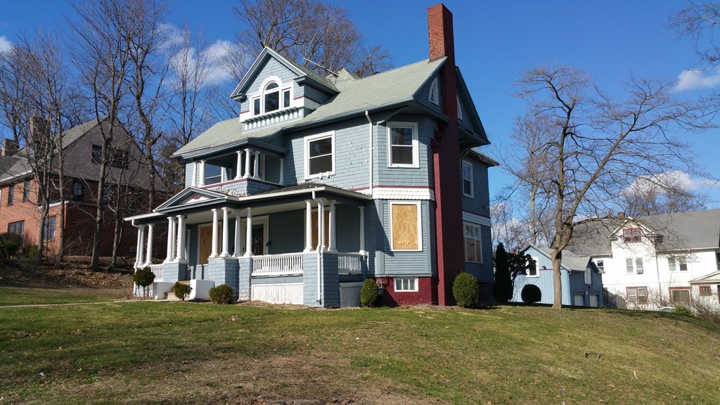 403 Maple Street Springfield, MA 01105 - Photo 1 of 16