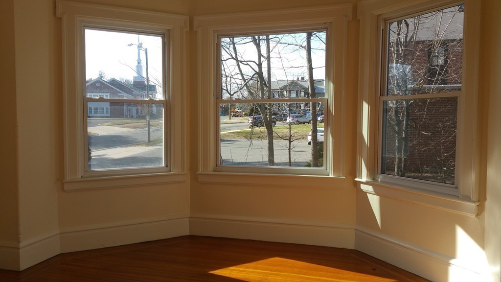 403 Maple Street Springfield, MA 01105 - Photo 11 of 16