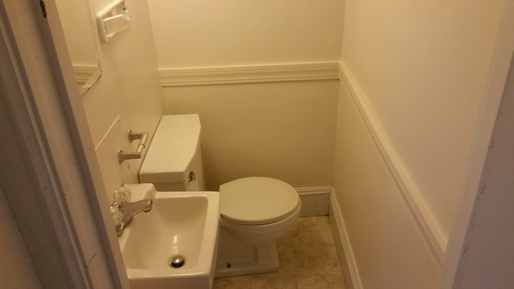 403 Maple Street Springfield, MA 01105 - Photo 13 of 16