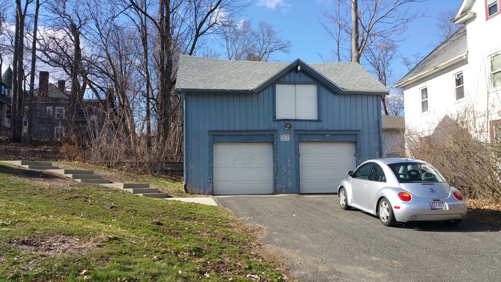 403 Maple Street Springfield, MA 01105 - Photo 2 of 16