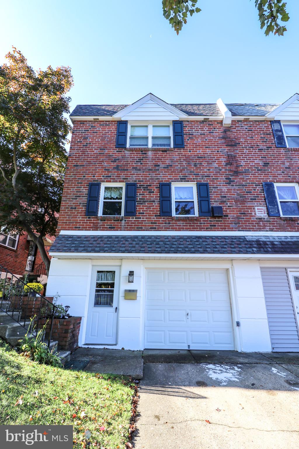 1126 Surrey Road Philadelphia, PA 19115 - Photo 2 of 30 Exterior Front
