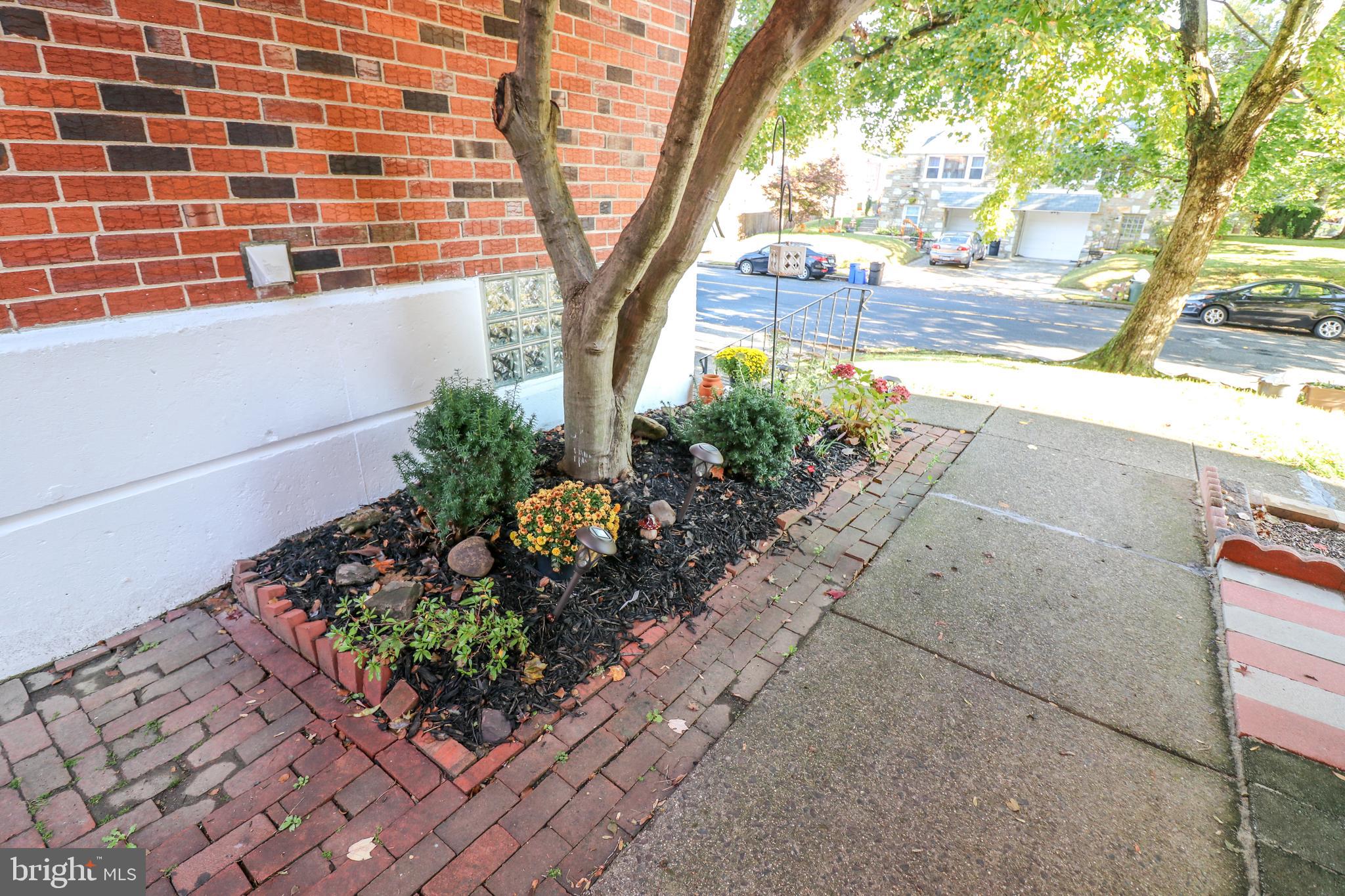 1126 Surrey Road Philadelphia, PA 19115 - Photo 7 of 30