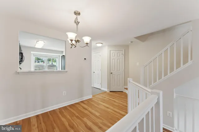 $3,000 | 5905 Sir Cambridge Way, Alexandria, VA 22315