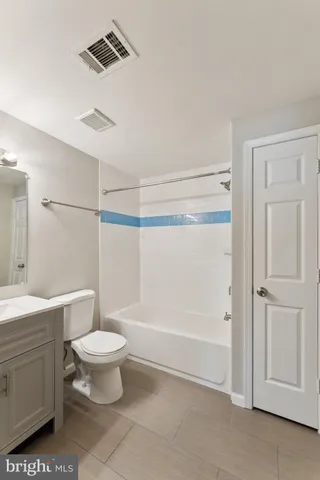 $3,000 | 5905 Sir Cambridge Way, Alexandria, VA 22315