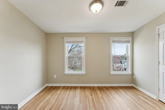 $3,000 | 5905 Sir Cambridge Way, Alexandria, VA 22315