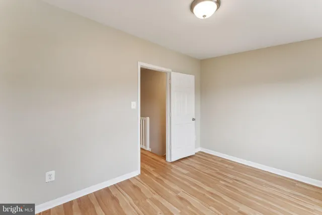 $3,000 | 5905 Sir Cambridge Way, Alexandria, VA 22315