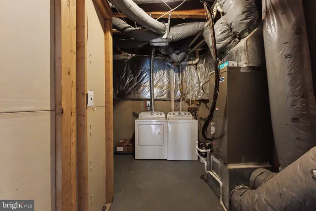 $3,000 | 5905 Sir Cambridge Way, Alexandria, VA 22315