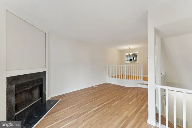 $3,000 | 5905 Sir Cambridge Way, Alexandria, VA 22315