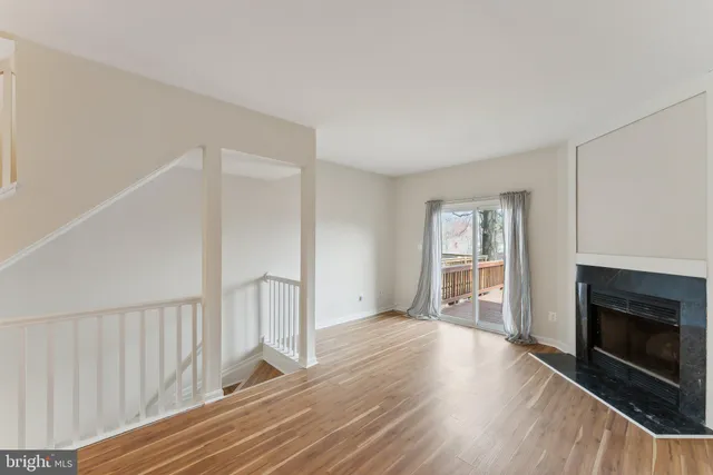 $3,000 | 5905 Sir Cambridge Way, Alexandria, VA 22315