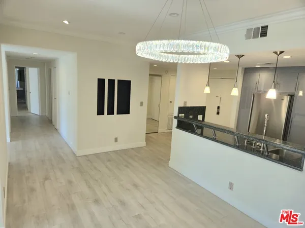$950,000 | 1740 Malcolm Avenue, Unit 204, Los Angeles, CA 90024
