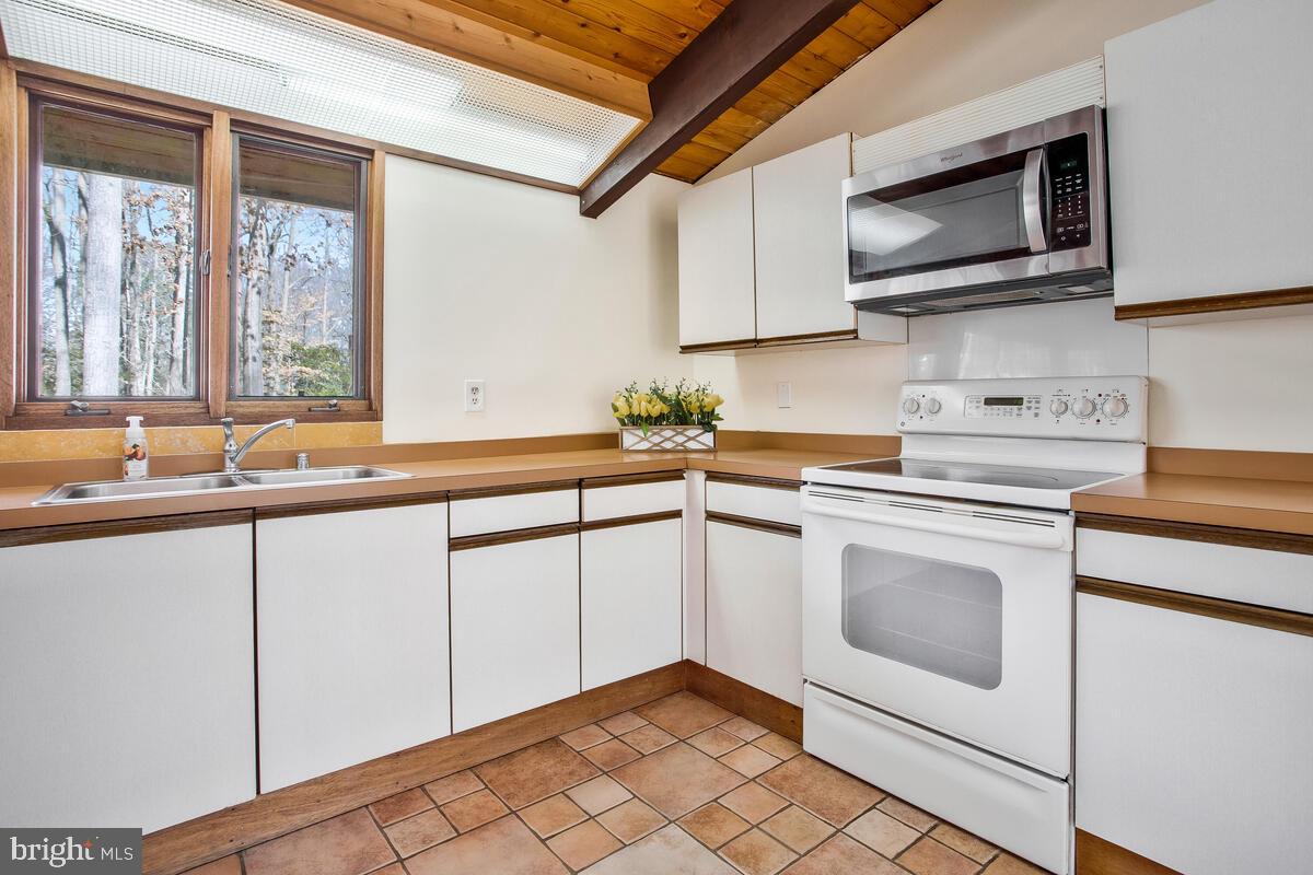 3187 Rolling Road Edgewater, MD 21037 - Photo 15 of 38 Gallery Image 15