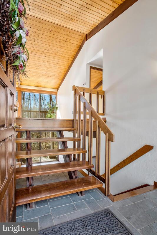 3187 Rolling Road Edgewater, MD 21037 - Photo 6 of 38 Gallery Image 6