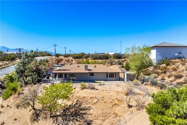 $529,900 | 8121 Anaconda Avenue, Oak Hills, CA 92344