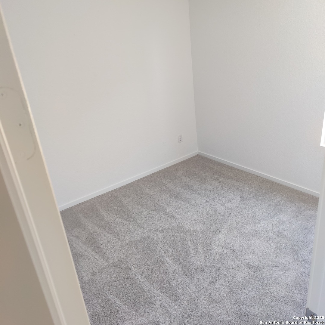 2227 Sulphur Rose Converse, TX 78109 - Photo 8 of 18