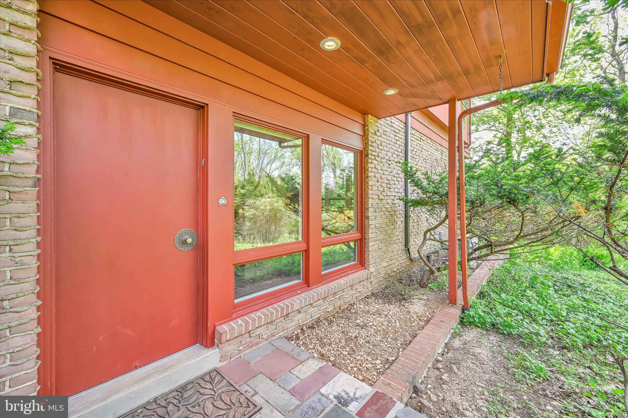 40 Devon Drive Reading, PA 19606 - Photo 13 of 57 Entrance