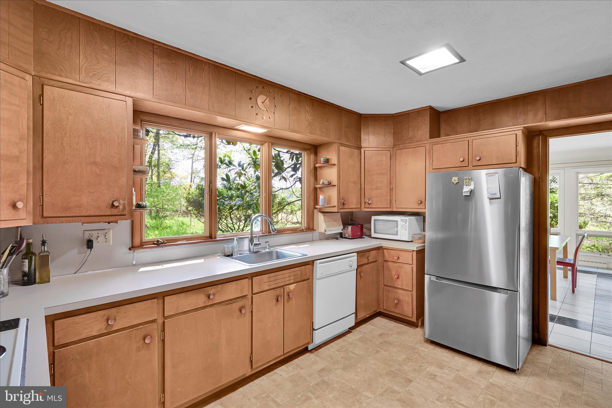 40 Devon Drive Reading, PA 19606 - Photo 25 of 57 Kitchen